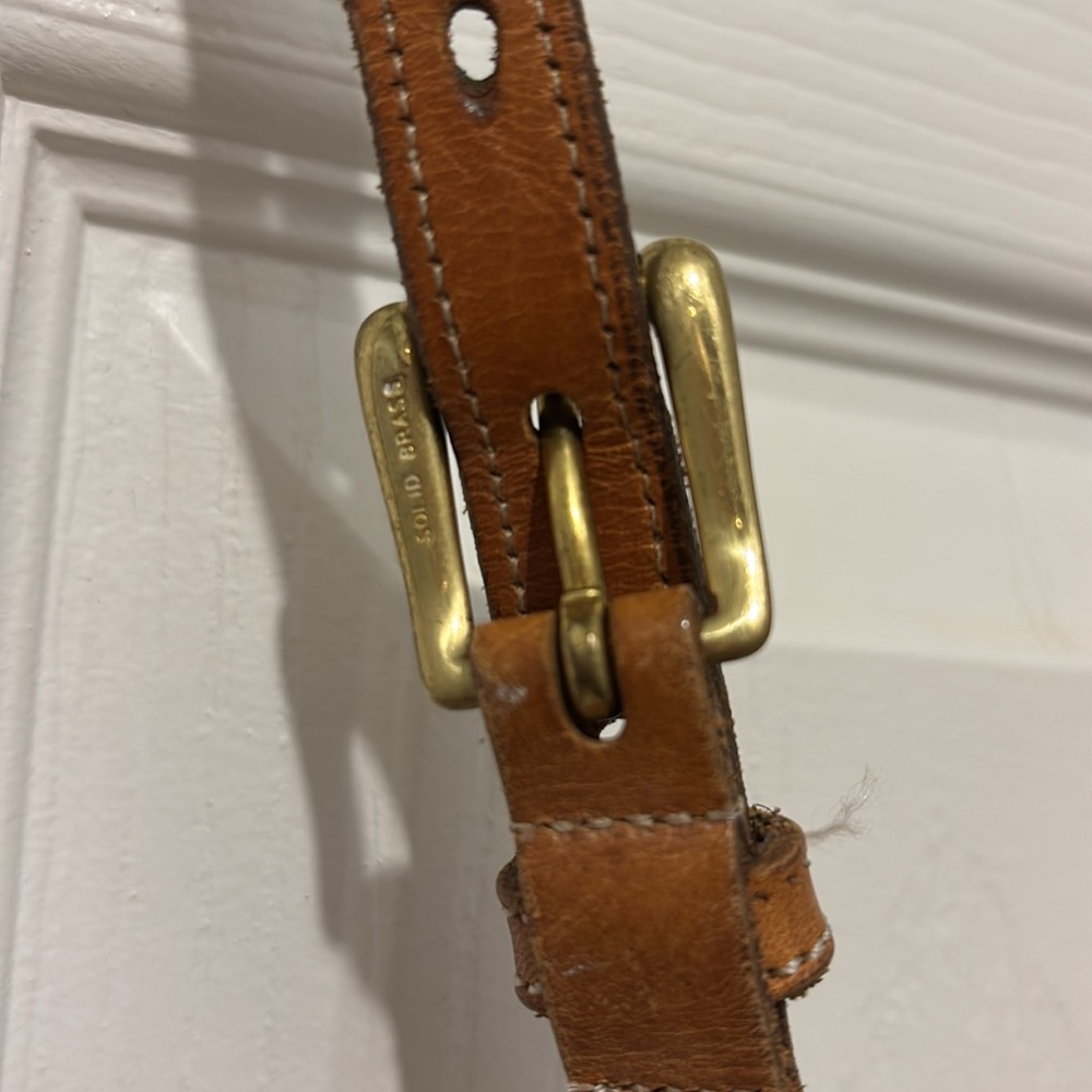 Vintage Dooney and Burke White and Brown Leather Shoulder Bag - Picture 4 of 9
